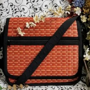 STRAW RED AND BLACK LAPTOP CARRY CASE
